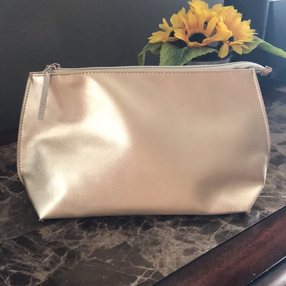 🆕 Beautiful Shimmery Gold Lancôme Cosmetic bag.